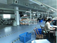 本厂房有15年开厂经验，承接各种女士背心
