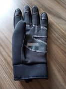 寻求手套加工厂，有做过类似手套的工厂请联系我