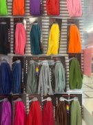 寻找如图单色或有印花的无缝围脖工厂，要无