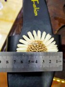 如图所示，有做这种花的工厂请与我联系。