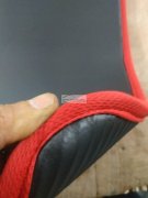 如图所示，寻找能给瑜伽垫包边的加工厂，有