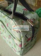 本厂专业生产保温包，笔袋之类箱包