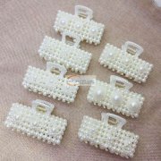 如图所示，寻找有这些注塑模具工厂，有的工