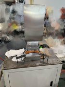 如图所示，求购此款压边机数台，有的联系，