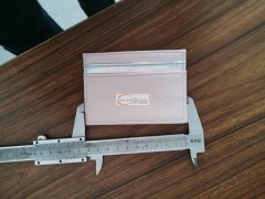 图中卡包外发加工，寻找能做如图卡包的加工