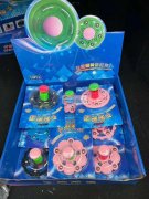 采购这款泡泡机和手拍陀螺，样品看图，要现