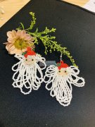 本加工厂现有一批圣诞耳环现货。有需要的老