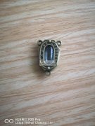 找这种白色软胶工厂，【数量大】，最好是做