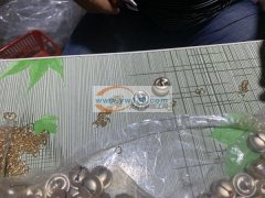 手工活外发加工：铃铛挂圈，毛球穿线，打结