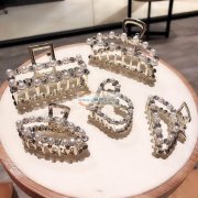 采购，寻找类似抓夹厂家，有货的厂家与我联