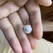 12mm贝珠打孔粘1.6mm尖底水钻，一