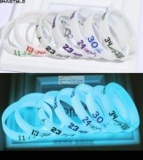 现需寻找此款夜光手环和腊绳情侣手链成品工