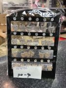 寻成品厂家，找做这种耳钉的工厂，有成品的