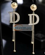 寻图中耳环生产厂家，找这几款耳环现货，自