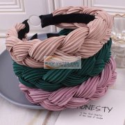 本厂有货外发加工，找这种专业机打辫子的，