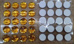 有货外发，寻找背胶加工厂 ，有专业做的加