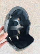 寻找会做这种泡沫头盔产品的工厂，样品看图