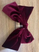 如图所示，寻找做这两款蝴蝶结的加工厂，质