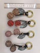 如图，数量每款10000件，寻找做这种包