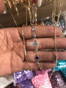 现需寻找类似这些款式产品，如图类似，谁家