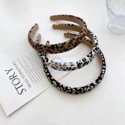 发箍订单需要做，如图，找做发箍在工厂，直