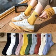 寻找做袜子的厂家，急需，【量大】最少需要