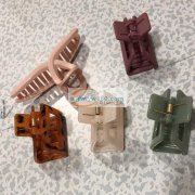 寻找发绳手工加工，塑料发夹工厂