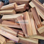 老板好<br />本厂专业红木制品开