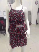 找服装加工厂，这两款各有3000-400