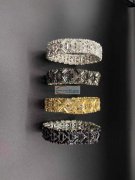 寻找类似手链，样品看图，有钢模的工厂联系