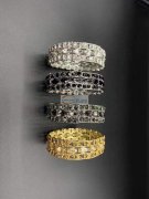 寻找类似手链，样品看图，有钢模的工厂联系