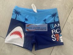 泳裤加工<br />
质量有一定要求