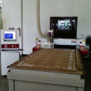 找专业木板雕刻切割的加工厂，量大，如下图