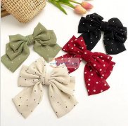 寻找专业做此类布艺发夹的工厂，如图所示，