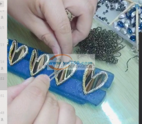 寻找义乌青口附近手工粘钻外加工，如图所示