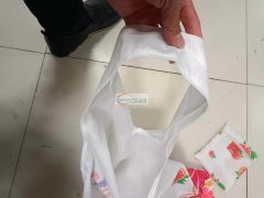 5000个手提购物袋外发加工 专业做草莓购物袋的加工厂联系