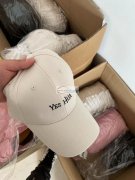 采购如图鸭舌帽现货，寻找厂家，有做的厂家