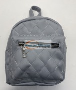 如图 这款款包包外发，找可以做这个包包的