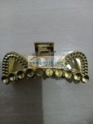 寻专业机器点钻加工厂 如图