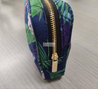 12000个拉骨化妆包来料加工外发