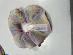 本厂专业做各种面料大肠圈，兔耳朵，蝴蝶结