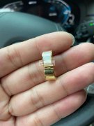 寻做这款7个宽不锈钢贝壳耳扣的厂家，如图