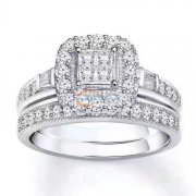 样品如图，寻找微镶厂家，做图片款式戒指。