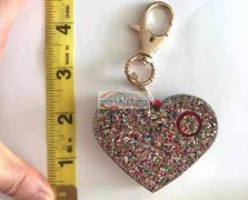 如图，寻找带警报器的钥匙扣，做过的工厂与