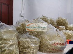 承接合金饰品压铸对外加工，供应发抓成品半