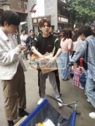 承接手工活，价格你说了算。希望各位老板老