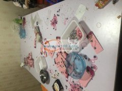 长期有货的工厂联系这里有大量做手工的工人