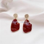 找耳环成品翻砂加工厂.要求工作经验两年以