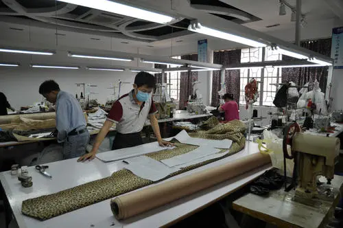 义乌专业承接服装 裁剪下料 加工 自动对接松紧带