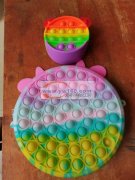 硅胶包，上拉链，要求要有高车，驻车，的最